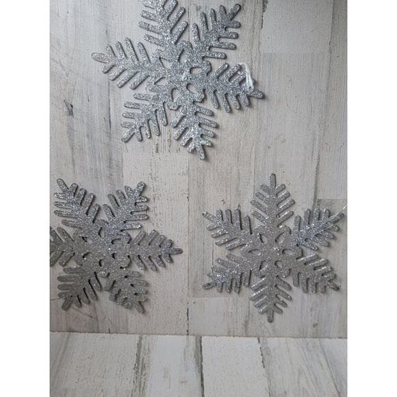 Large silver glitter snowflake ornament Xmas set - Picture 8 of 8